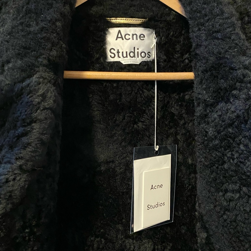 Acne Studios Black/Gold velocite shearling coat - Picture 10 of 10